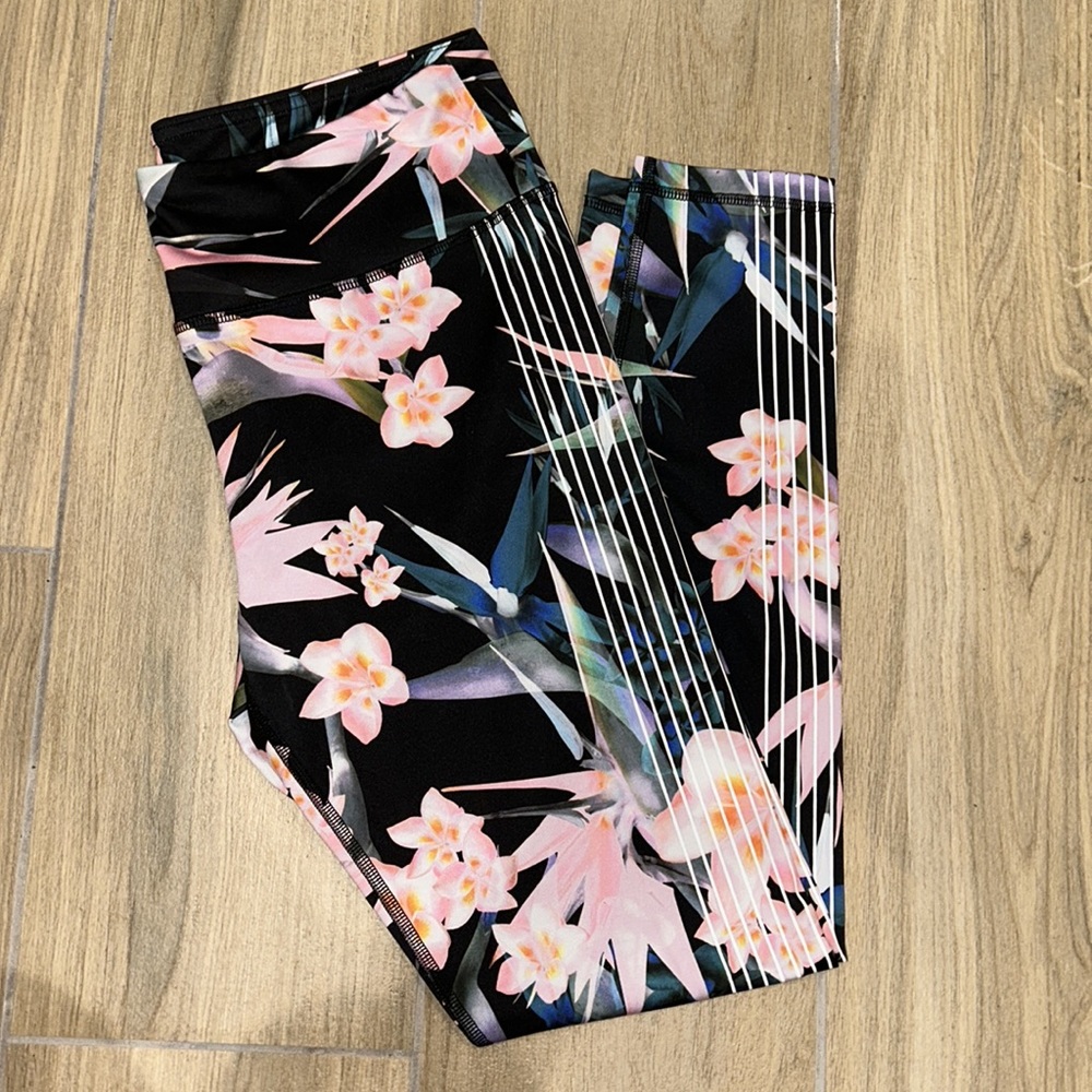 Forever 21 Active - Floral Print Leggings (Large)